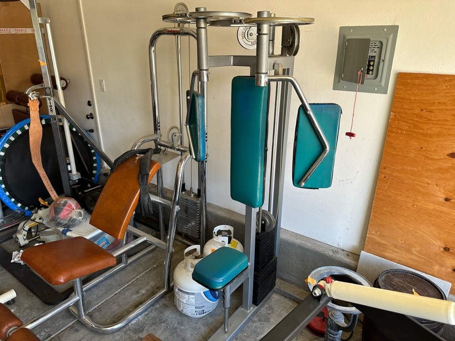 Iron Co San Diego Blue Chest Pec Fly Machine 40W X 45D X 73H [Photo 3]