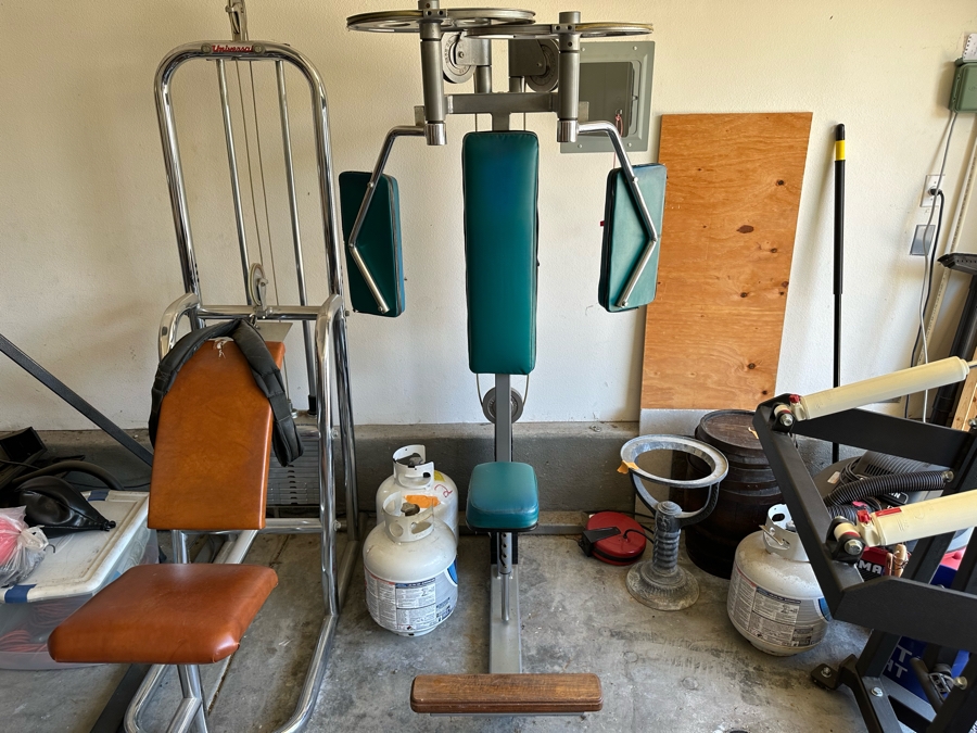 Iron Co San Diego Blue Chest Pec Fly Machine 40W X 45D X 73H [Photo 1]