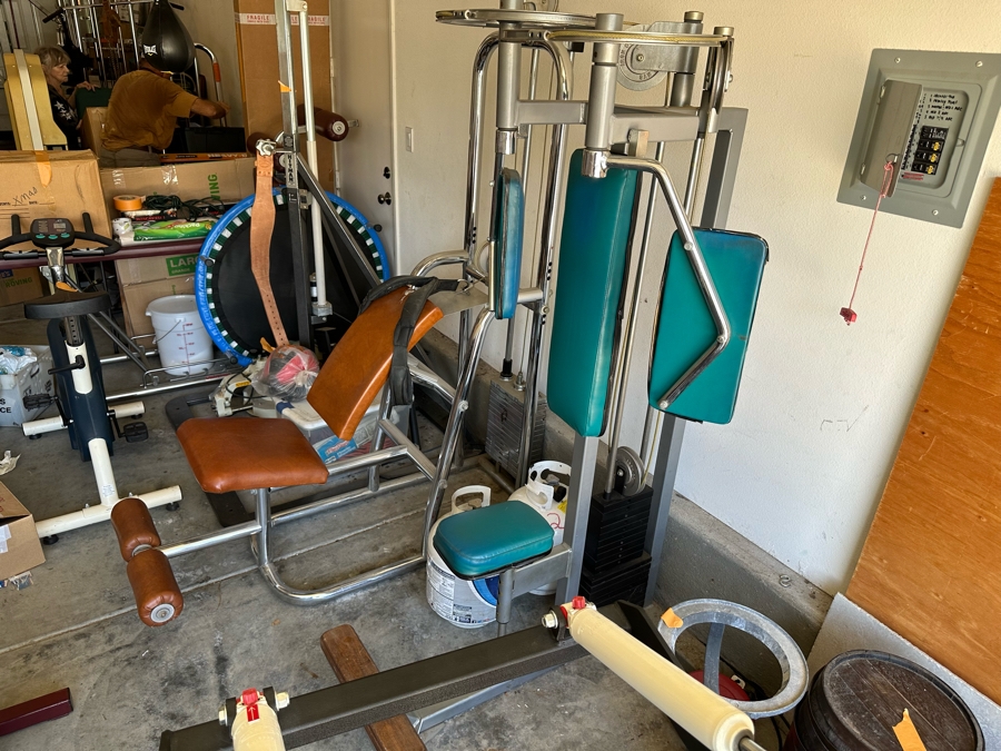 Iron Co San Diego Blue Chest Pec Fly Machine 40W X 45D X 73H [Photo 2]