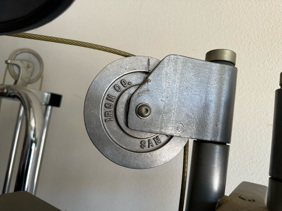 Iron Co San Diego Blue Chest Pec Fly Machine 40W X 45D X 73H [Photo 5]