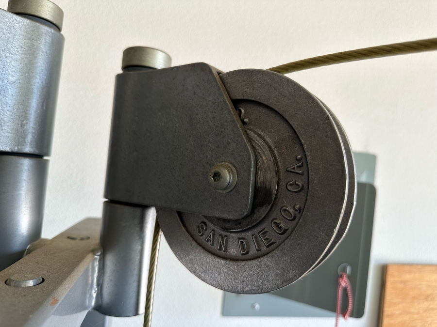 Iron Co San Diego Blue Chest Pec Fly Machine 40W X 45D X 73H [Photo 4]