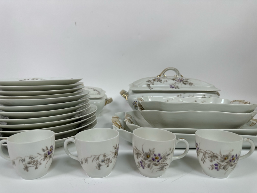 Last Minute Add - French Haviland Limoges China Set CFH GDM [Photo 4]
