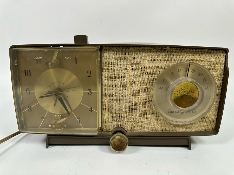 Last Minute Add MidCentury General Electric Vacuum Tube Alarm Clock