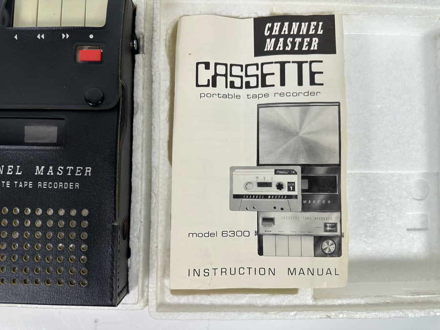 Last Minute Add - New Old Stock Channel Master Portable Cassette Tape Recorder Model 6300 [Photo 4]