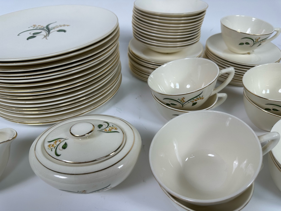 Last Minute Add - Knowles Forsythia China Set [Photo 5]