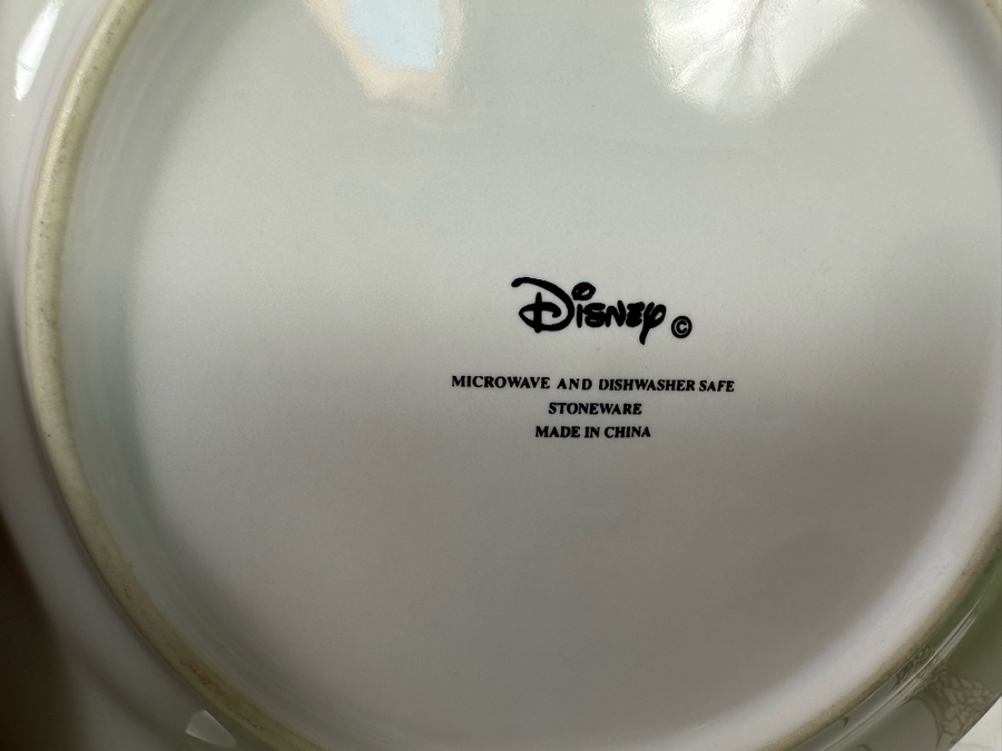 Last Minute Add - Disney Winnie-The-Pooh Plates, Bowls, Cups And Serving Platter [Photo 14]