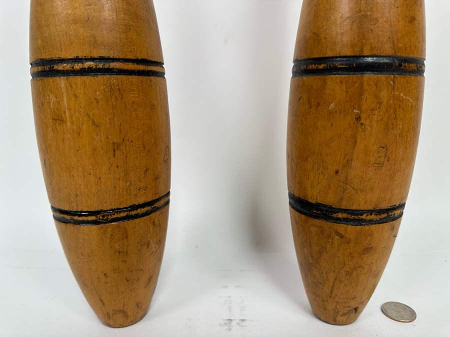 Pair Of Antique Wooden Juggling Pins Hand Turned 18.5H [Photo 4]