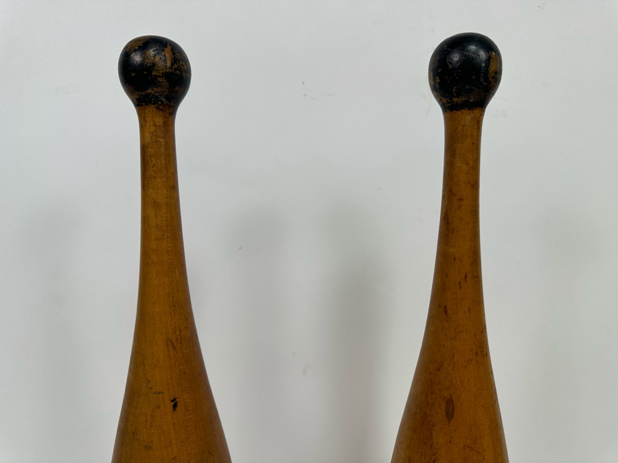 Pair Of Antique Wooden Juggling Pins Hand Turned 18.5H [Photo 5]