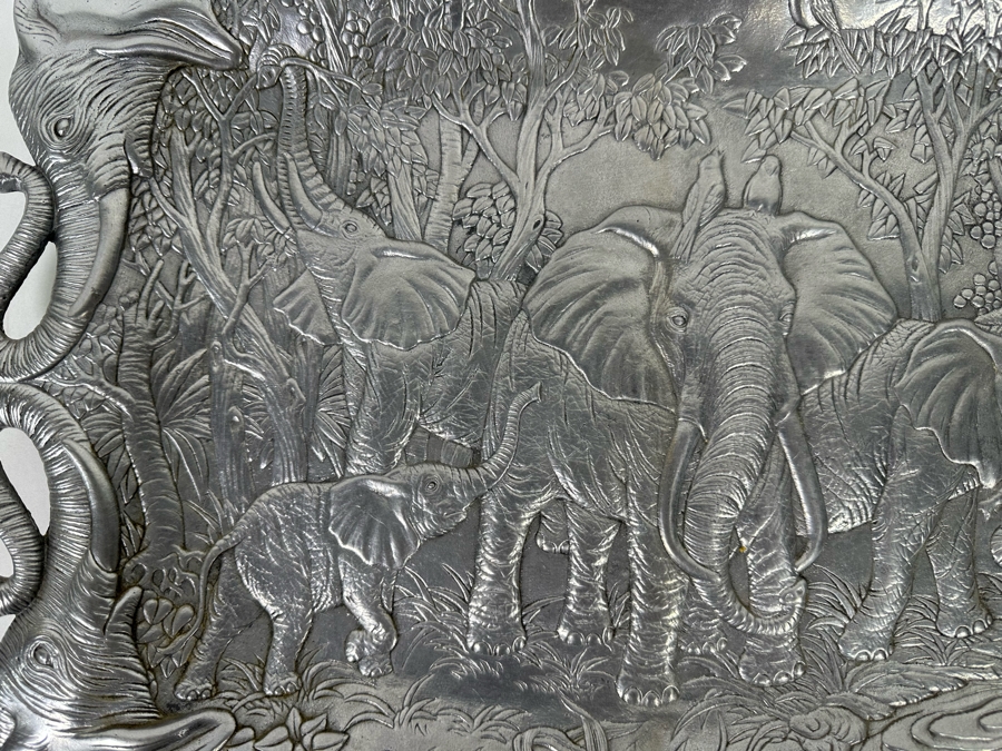 Vintage 1987 Arthur Court Elephant Serving Clutch Tray Aluminum Alloy 19 X 14 [Photo 5]