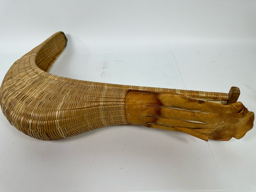 Vintage Jai Alai Handwoven Wicker Cesta 28W X 5D X 19H [Photo 4]