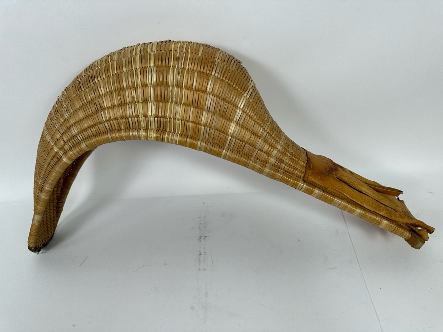 Vintage Jai Alai Handwoven Wicker Cesta 28W X 5D X 19H [Photo 2]