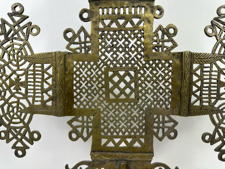 Vintage Large Ethiopian Coptic Oriental Orthodox Christian Handmade Metal Freestanding Cross 21.5W X 31H [Photo 5]