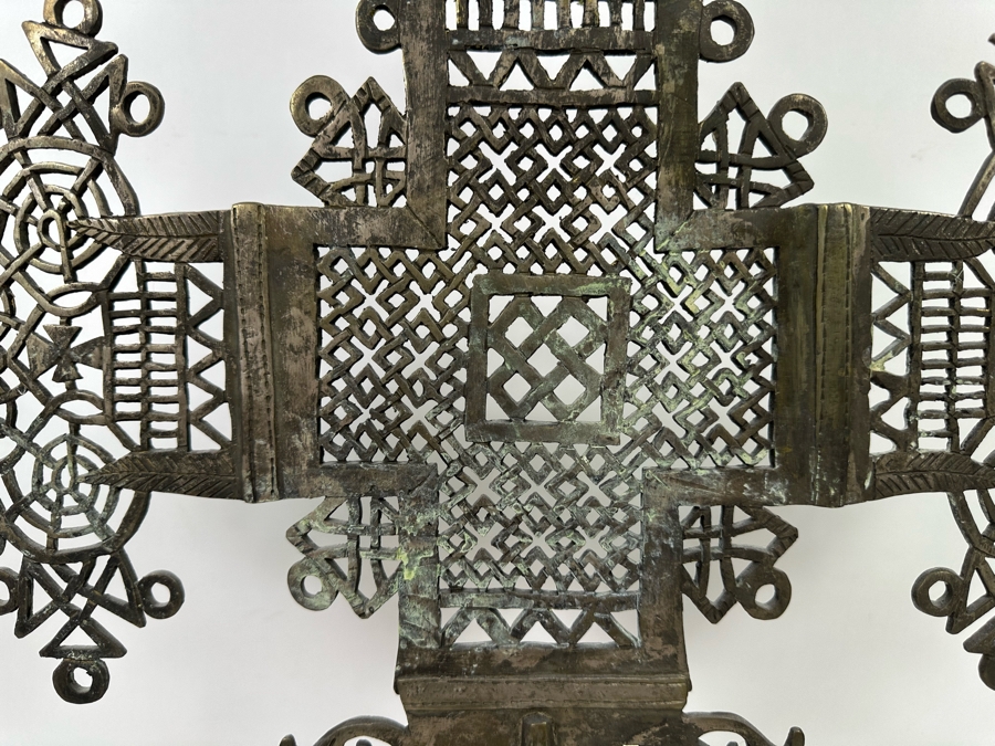 Vintage Large Ethiopian Coptic Oriental Orthodox Christian Handmade Metal Freestanding Cross 21.5W X 31H [Photo 9]