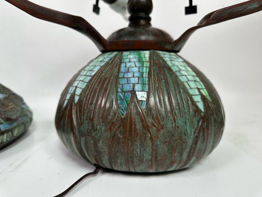 Stunning Bronze Beautiful Patina Table Lamp With Dragonfly Stained Glass Shade Unmarked Believed To Be Tiffany Lamp - See Photos 17W X 16H [Photo 26]