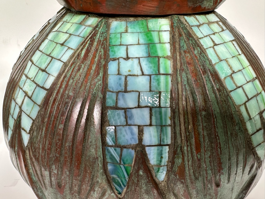 Stunning Bronze Beautiful Patina Table Lamp With Dragonfly Stained Glass Shade Unmarked Believed To Be Tiffany Lamp - See Photos 17W X 16H [Photo 30]