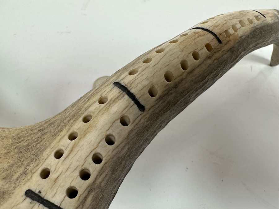 Vintage Carved Antler Cribbage Board With Hidden Compartment For Pegs 17.5 X 14 [Photo 7]