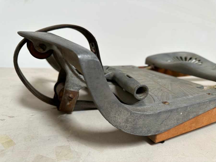 Vintage 1920/30s Vig-Row Rowing Exercise Machine 13W X 48D X 5H [Photo 14]