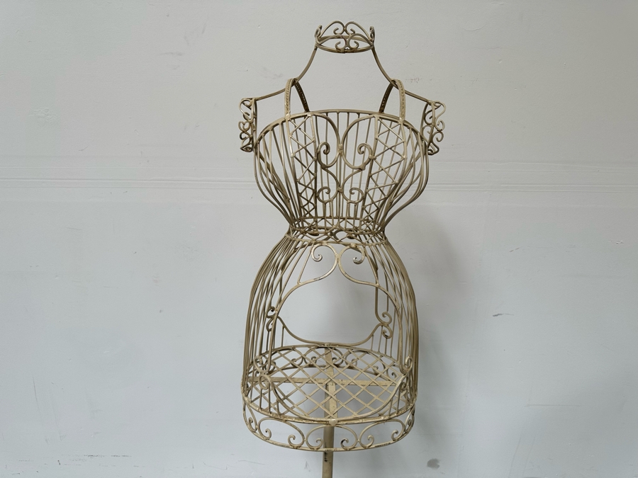 Metal Dress Form Freestanding Planter 14W X 57H [Photo 4]