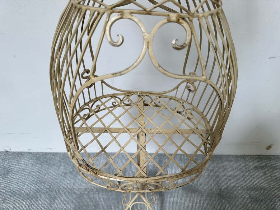 Metal Dress Form Freestanding Planter 14W X 57H [Photo 6]