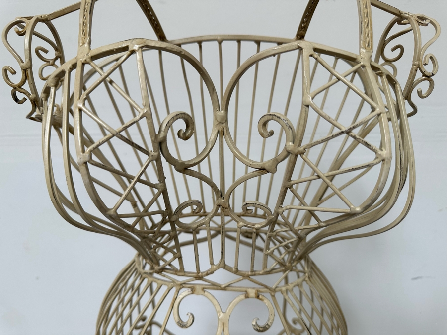 Metal Dress Form Freestanding Planter 14W X 57H [Photo 5]