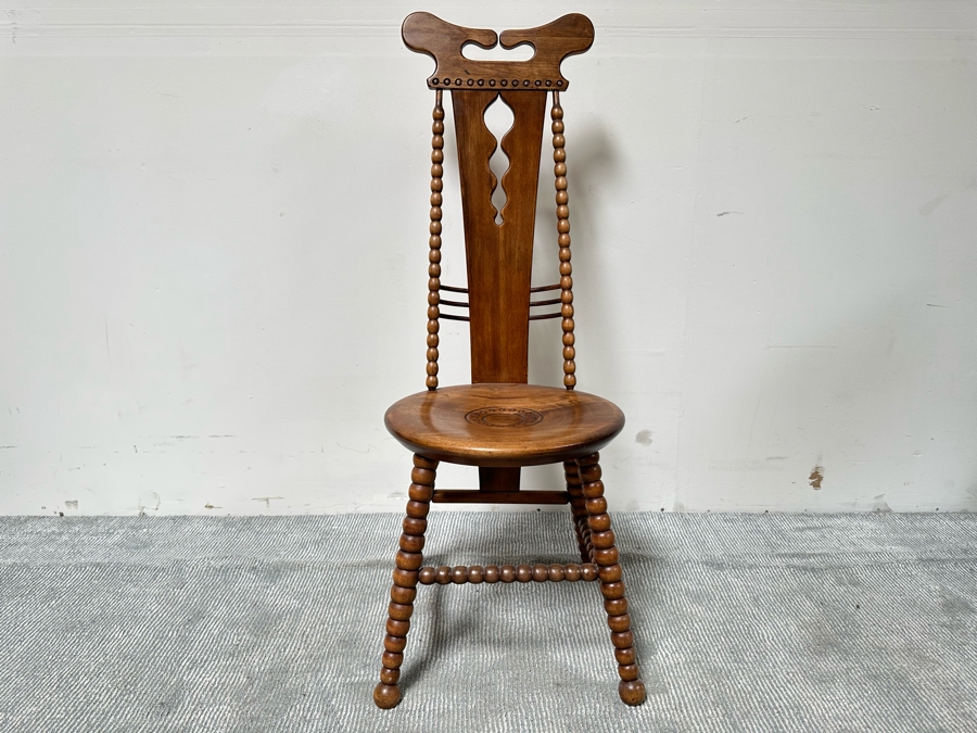 Antique Wooden Hall Chair 17W X 44H [Photo 3]