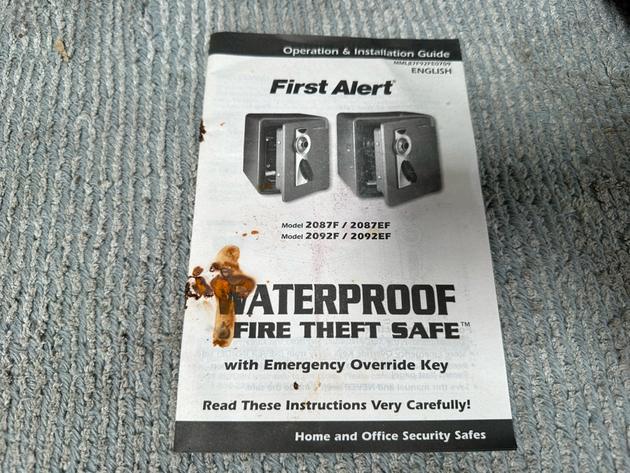 First Alert Waterproof Fire Theft Safe With Key 14W X 18D X 17H [Photo 7]