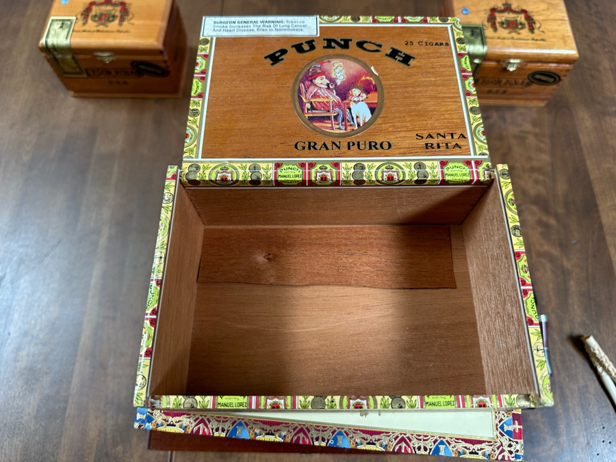 Collection Of Cigar Boxes, Lighter, Pipe Accessories [Photo 20]