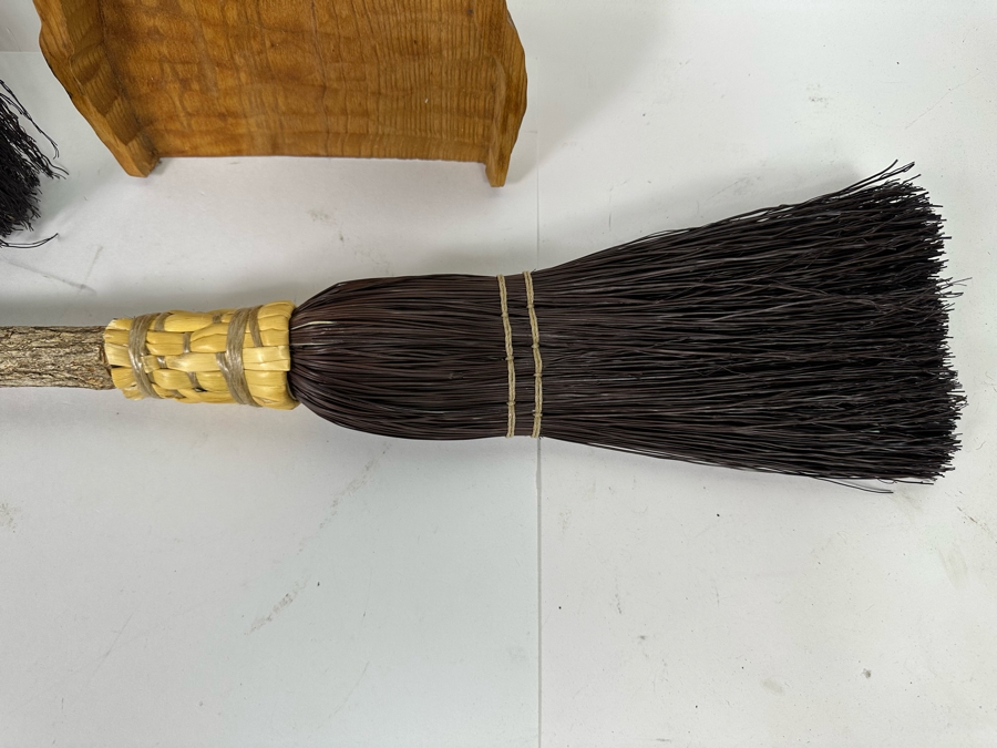 Vintage Carved Tree Limb Broom 36L And Dust Pan Plus Vintage Tree Limb Broom 31L [Photo 7]