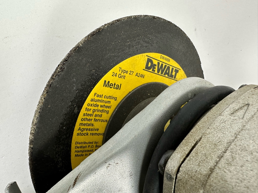 Pair Of DeWalt Angle Grinders 7' And 4.5' [Photo 5]