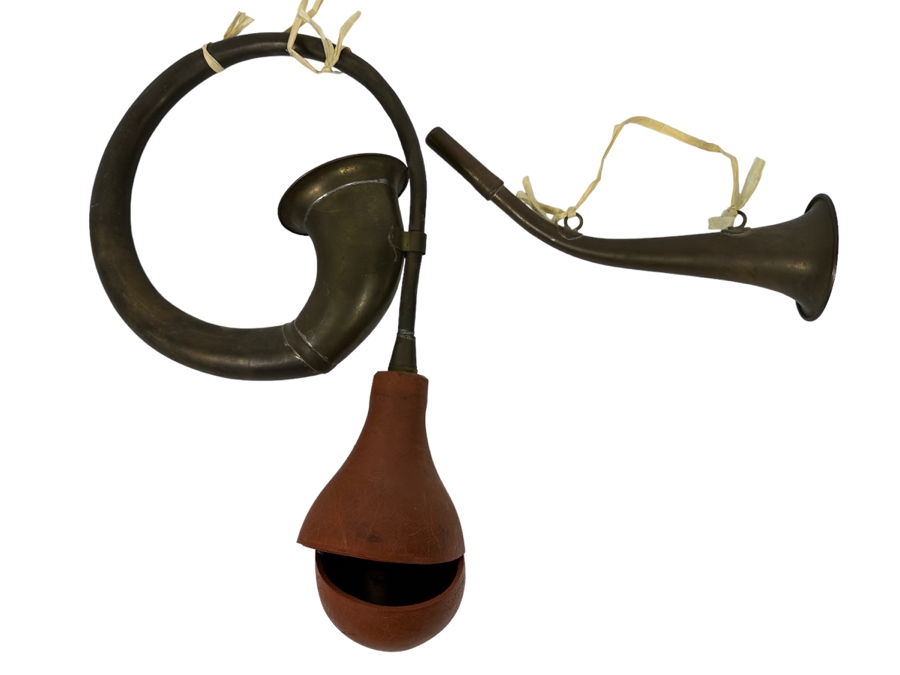Pair Of Vintage Decorative Brass Horns
