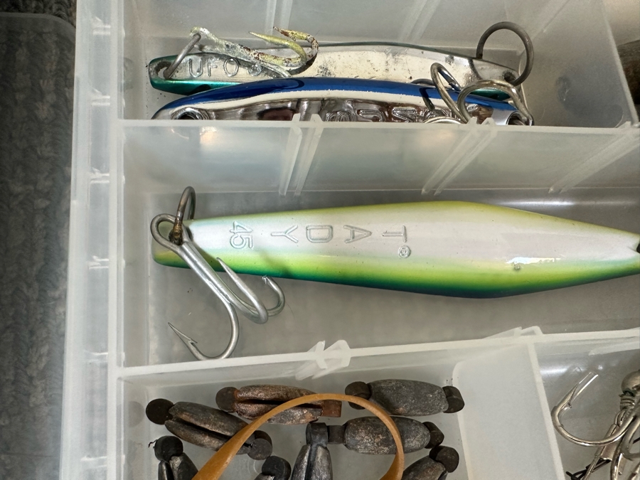 Large Collection Of Salt Water Fishing Tackle Including Big Game Fish Lures, Hooks, Swivels And Flambeau Tackle Box - See Photos [Photo 11]