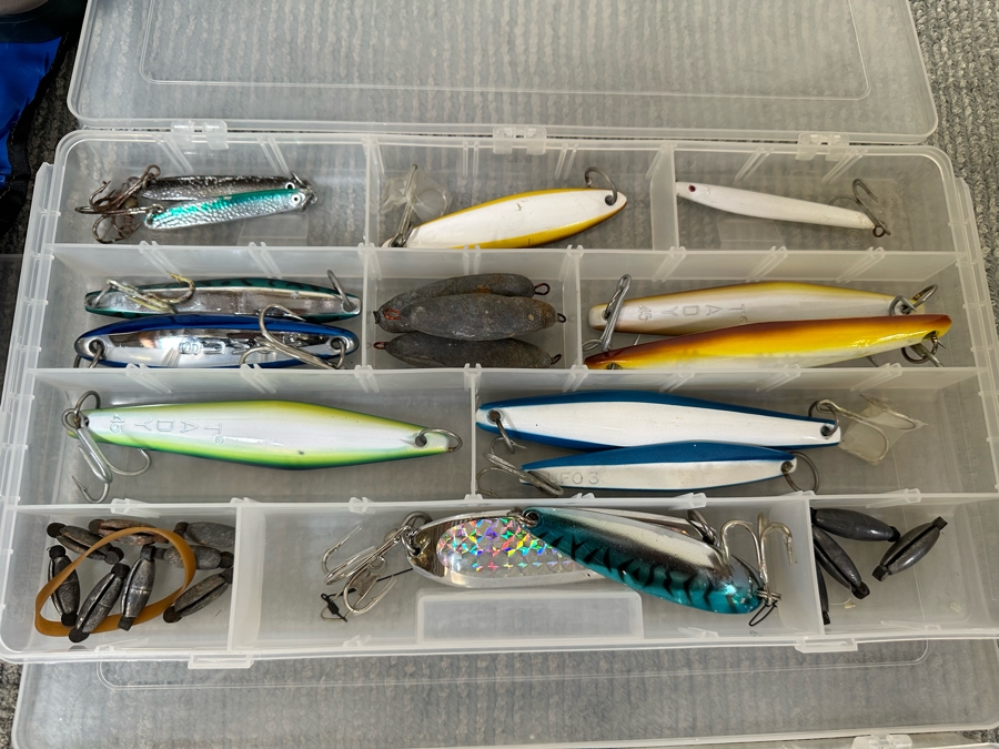 Large Collection Of Salt Water Fishing Tackle Including Big Game Fish Lures, Hooks, Swivels And Flambeau Tackle Box - See Photos [Photo 10]