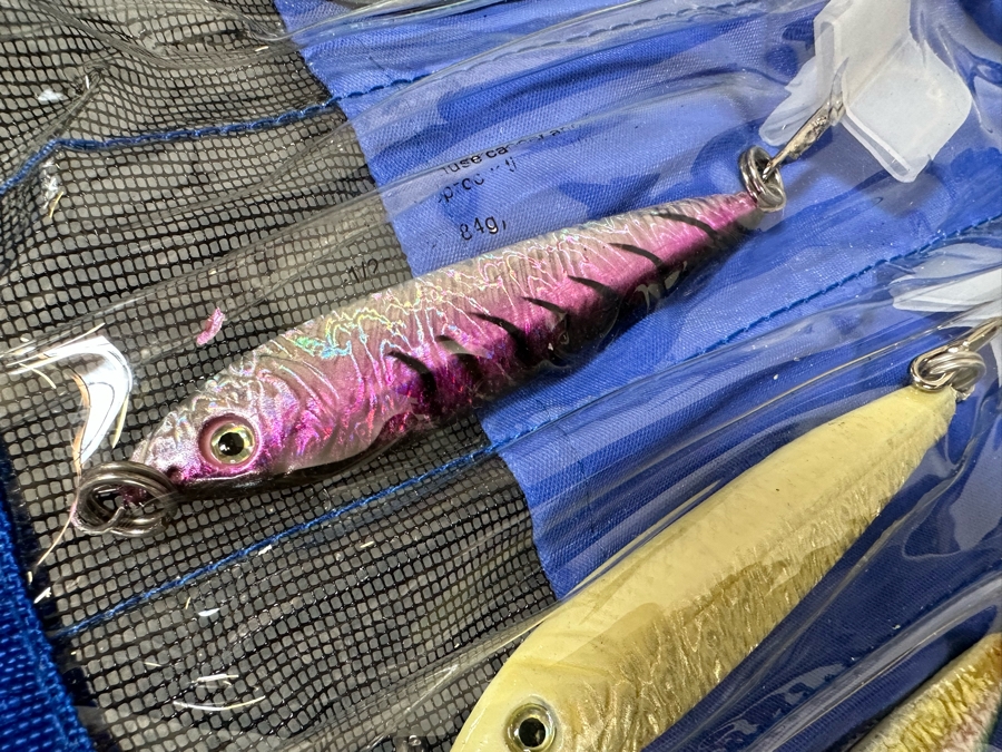 Large Collection Of Salt Water Fishing Tackle Including Big Game Fish Lures, Hooks, Swivels And Flambeau Tackle Box - See Photos [Photo 6]