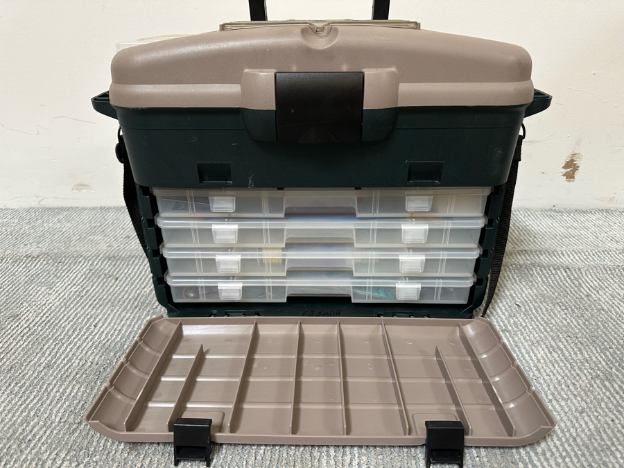 Large Collection Of Salt Water Fishing Tackle Including Big Game Fish Lures, Hooks, Swivels And Flambeau Tackle Box - See Photos [Photo 28]