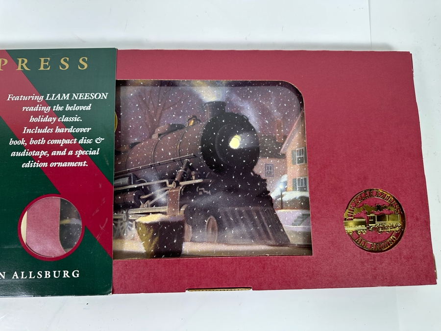 The Polar Express Hardcover Book, CD And Ornament [Photo 7]