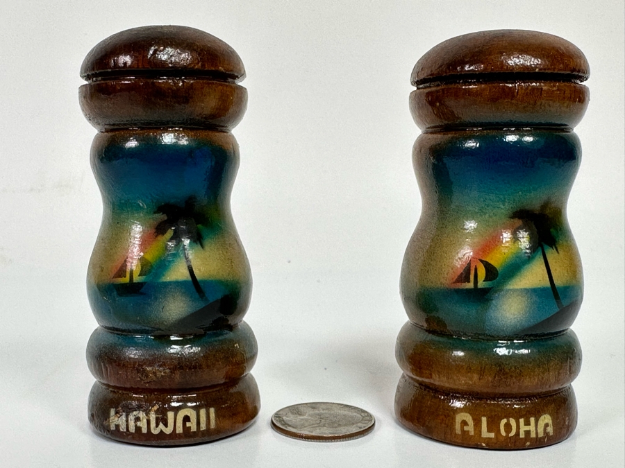 Vintage Wooden Hawaii Aloha Salt & Pepper Shakers 3.5H [Photo 3]