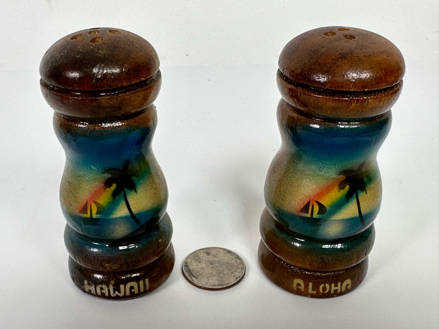Vintage Wooden Hawaii Aloha Salt & Pepper Shakers 3.5H [Photo 4]