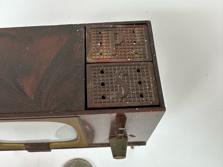 Vintage Mid-Century Modern TV Salt & Pepper Shakers [Photo 5]