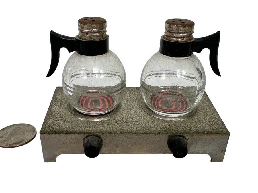 Vintage Salt & Pepper Shakers [Photo 1]
