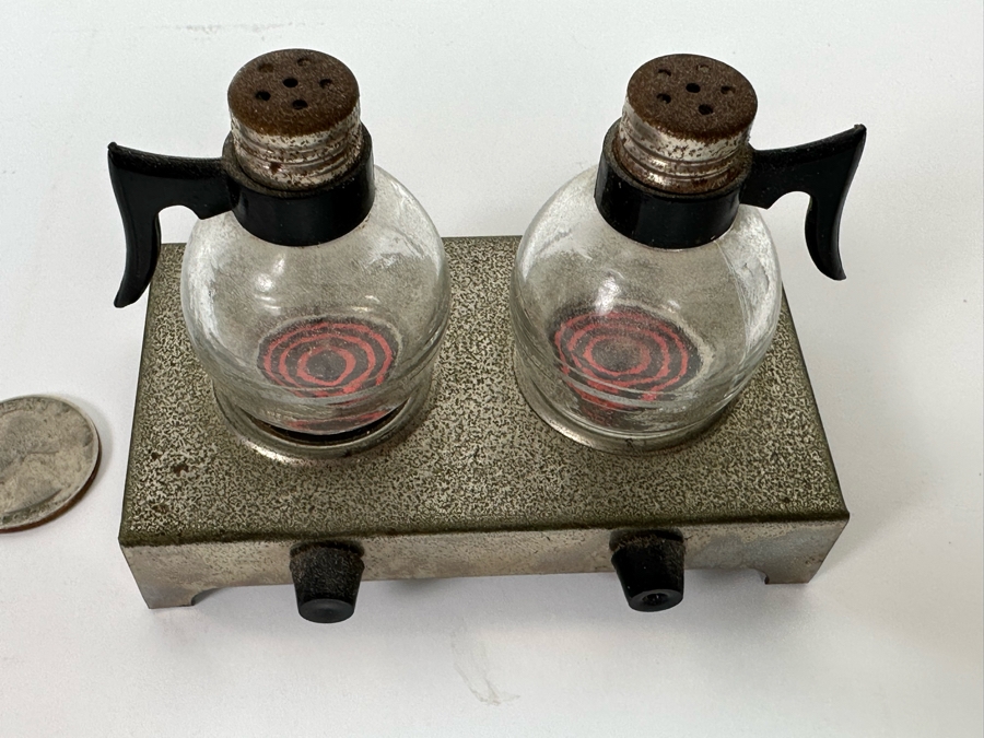 Vintage Salt & Pepper Shakers [Photo 4]