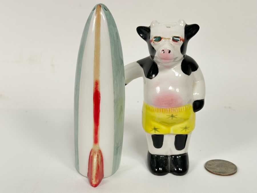 Surfing Cow Salt & Pepper Shakers 5H [Photo 2]