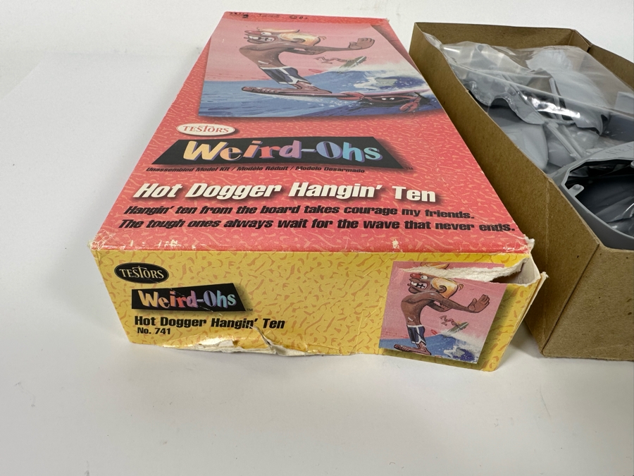 Testors Weird-Ohs Hot Dogger Hangin' Ten Model New In Box 1994 [Photo 5]