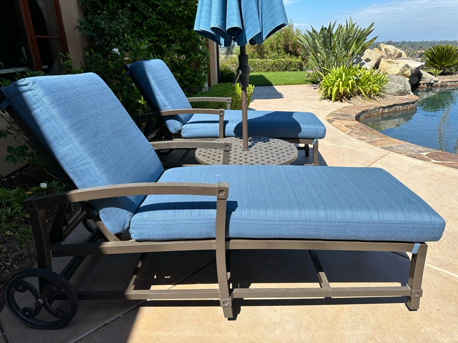 Pair Of Outdoor Adjustable Chaise Lounge Chairs With Combo Round Table 2'6' / Treasure Garden Bella Dura Umbrella 8' [Photo 6]