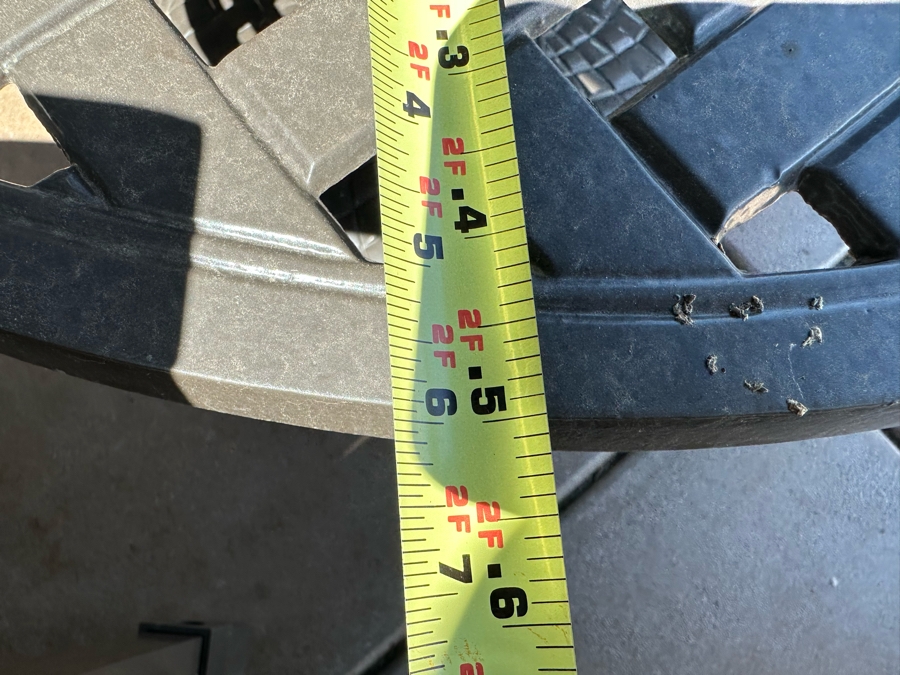 Pair Of Outdoor Adjustable Chaise Lounge Chairs With Combo Round Table 2'6' / Treasure Garden Bella Dura Umbrella 8' [Photo 10]