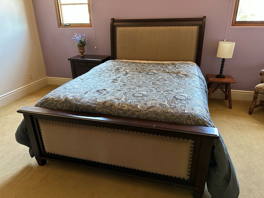Wooden Queen Size Bed With Upholstered Headboard And Footboard (Mattress/Box Spring Not Included) [Photo 2]