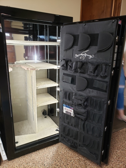 AMSEC American Security BF Series Gun Safe Model BF6030 2'6'W X 2'2'D X 4'11.5' Heavy - Retails $4,835 [Photo 2]