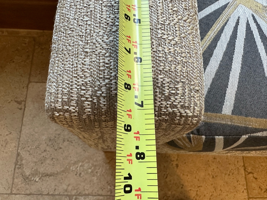 Upholstered Modern Bench 6'W X 1'9'D X 1'11'H [CR] [Photo 6]