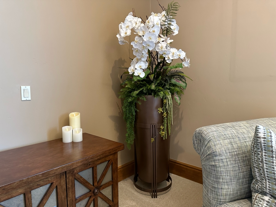 Pair Of Freestanding Faux Orchids Plants With Metal / Plastic Flower Pots 1'6'W X 6'9'H [CR] [Photo 4]