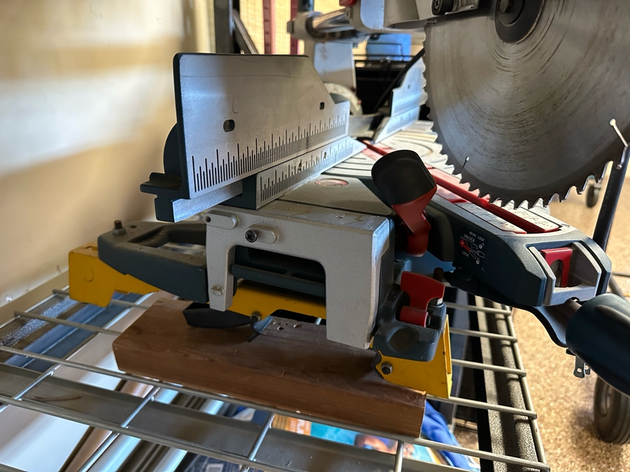 Bosch 5412 12' Dual-Bevel Slide Miter Saw Retails $650 [CR] [Photo 6]