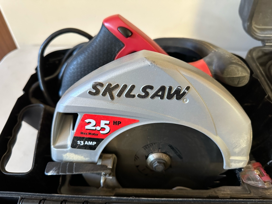 Power Tool Lot Featuring Pair Of Skilsaws, Reciprocating Saw & Craftsman Jigsaw [CR] [Photo 3]